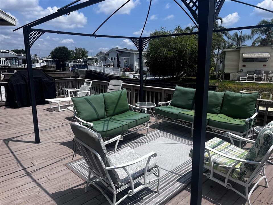 For Sale: $100,000 (1 beds, 1 baths, 372 Square Feet)