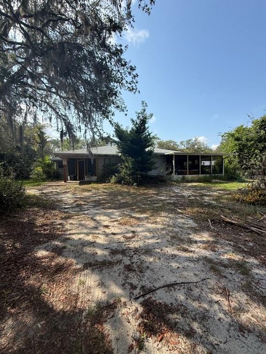 Recently Sold: $259,000 (5 beds, 3 baths, 2346 Square Feet)