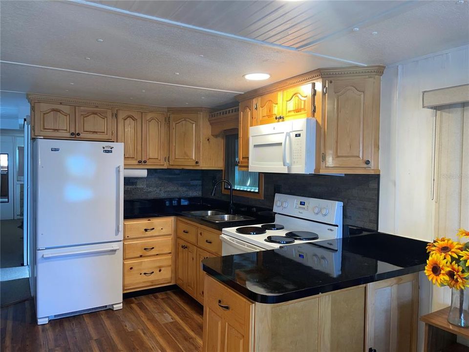 На продажу: $65,000 (1 спален, 1 ванн, 552 Квадратных фут)