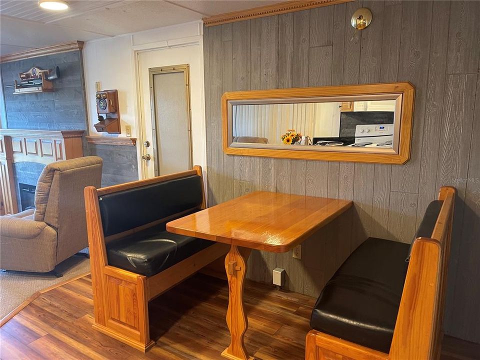 На продажу: $65,000 (1 спален, 1 ванн, 552 Квадратных фут)