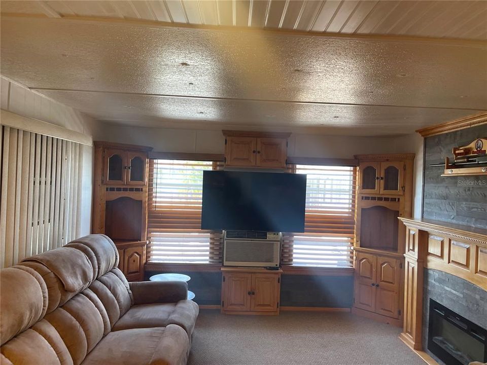 На продажу: $65,000 (1 спален, 1 ванн, 552 Квадратных фут)