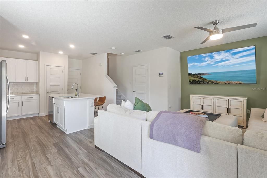 En Venta: $373,000 (3 camas, 2 baños, 1488 Pies cuadrados)