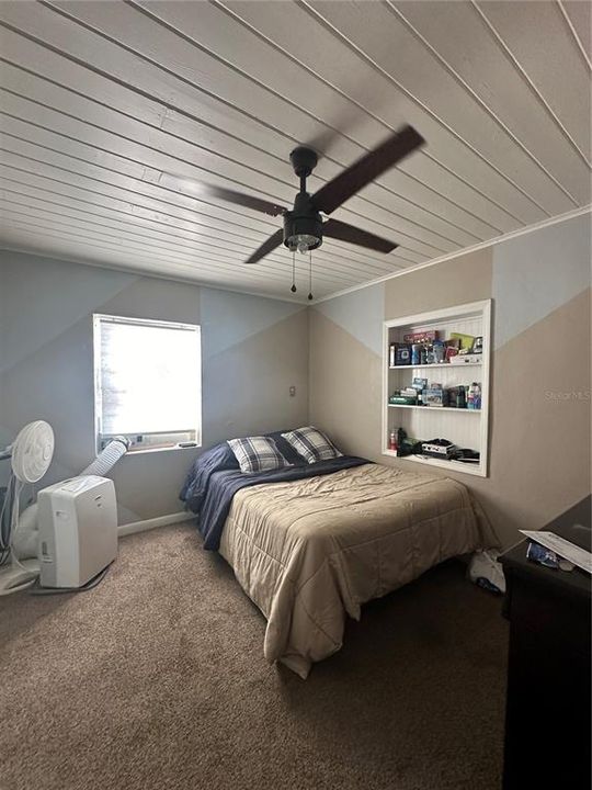 待售: $255,000 (3 贝兹, 2 浴室, 902 平方英尺)