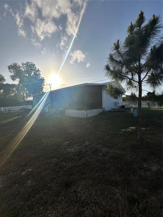 待售: $255,000 (3 贝兹, 2 浴室, 902 平方英尺)