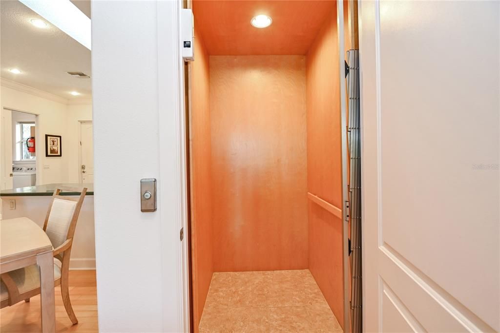 待售: $689,900 (3 贝兹, 2 浴室, 1982 平方英尺)