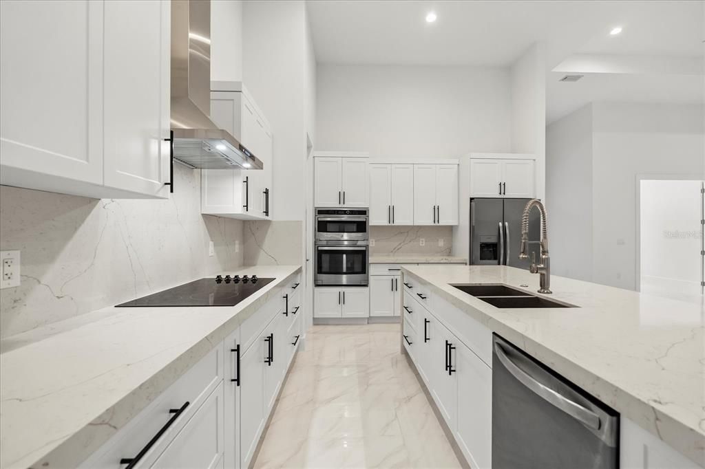 For Sale: $649,000 (3 beds, 3 baths, 2293 Square Feet)