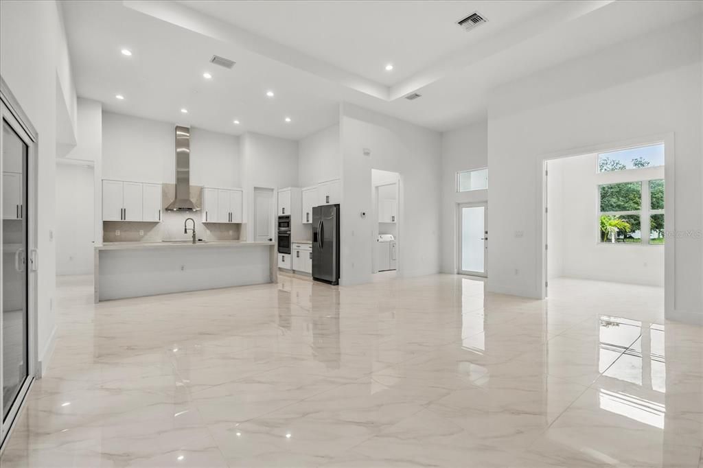 For Sale: $649,000 (3 beds, 3 baths, 2293 Square Feet)