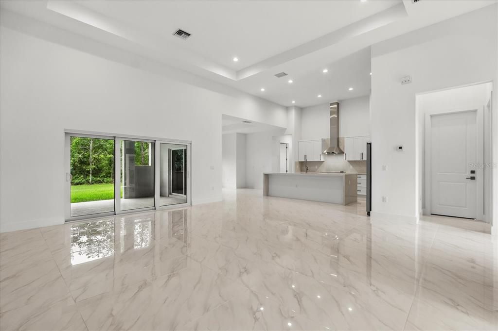 For Sale: $649,000 (3 beds, 3 baths, 2293 Square Feet)