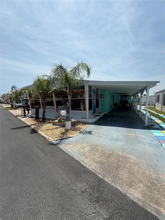 For Sale: $209,900 (2 beds, 2 baths, 1104 Square Feet)