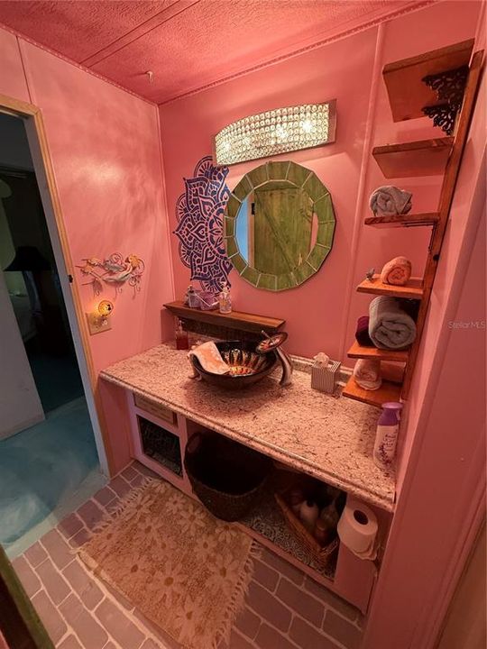 For Sale: $209,900 (2 beds, 2 baths, 1104 Square Feet)