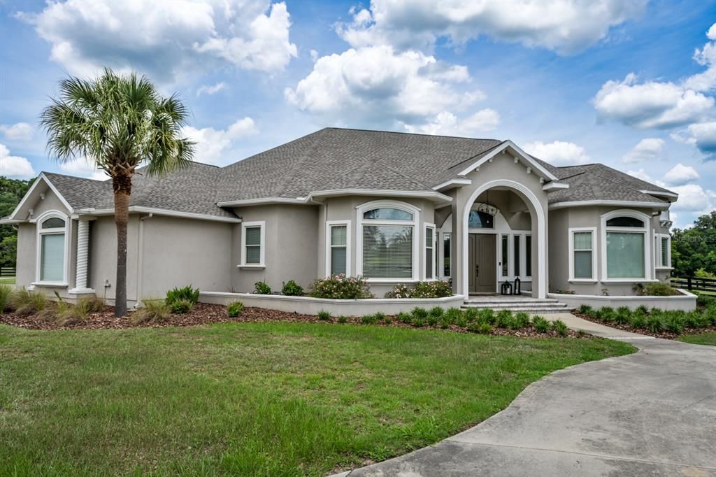 最近售出: $1,265,000 (5 贝兹, 5 浴室, 5001 平方英尺)