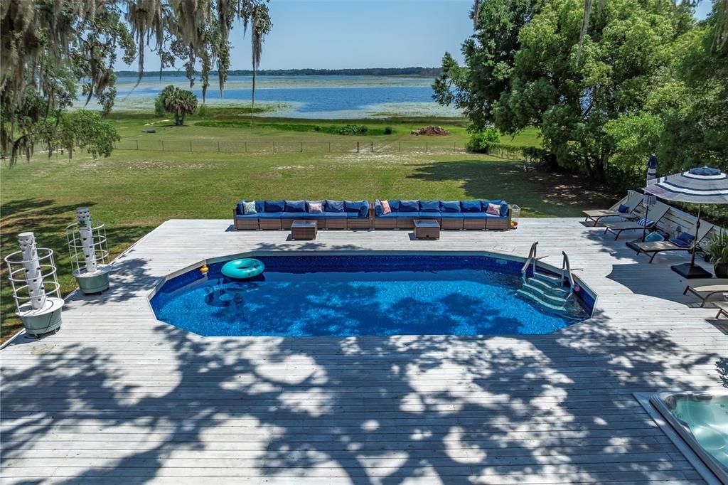 En Venta: $725,000 (5 camas, 4 baños, 3068 Pies cuadrados)