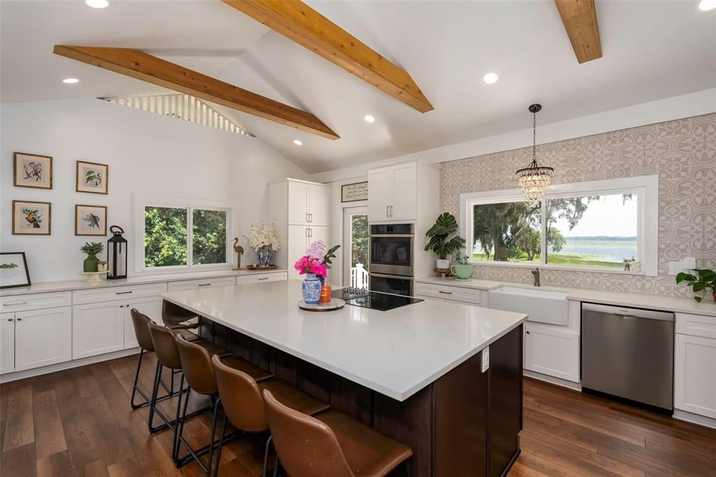 En Venta: $725,000 (5 camas, 4 baños, 3068 Pies cuadrados)