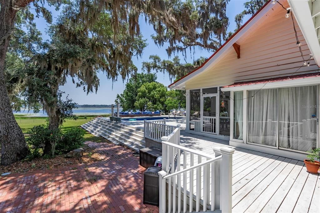 En Venta: $725,000 (5 camas, 4 baños, 3068 Pies cuadrados)