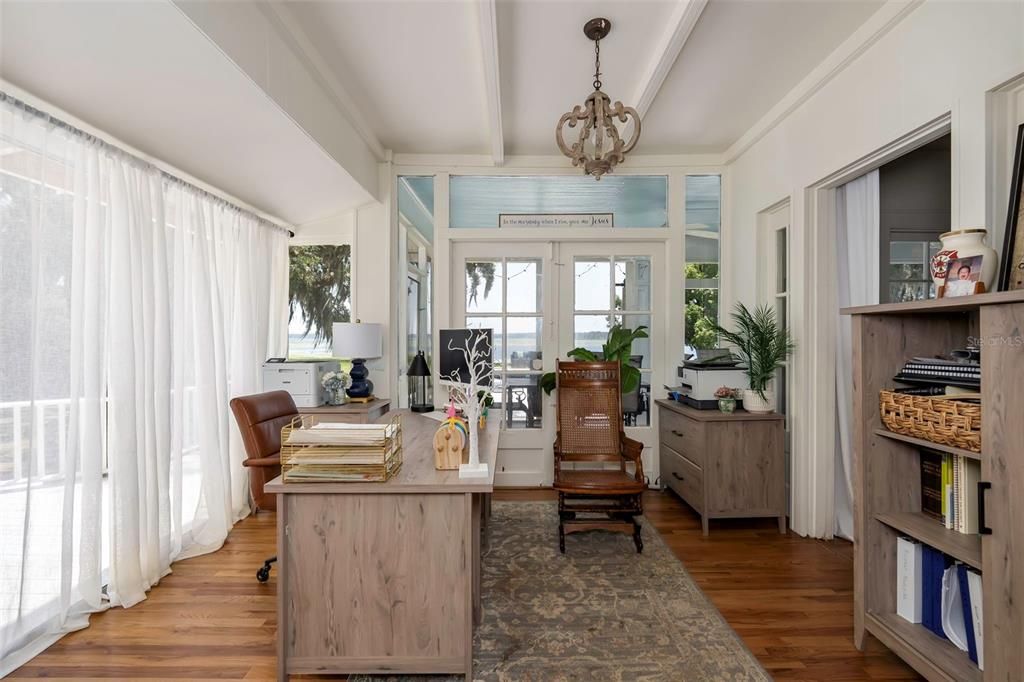 En Venta: $725,000 (5 camas, 4 baños, 3068 Pies cuadrados)