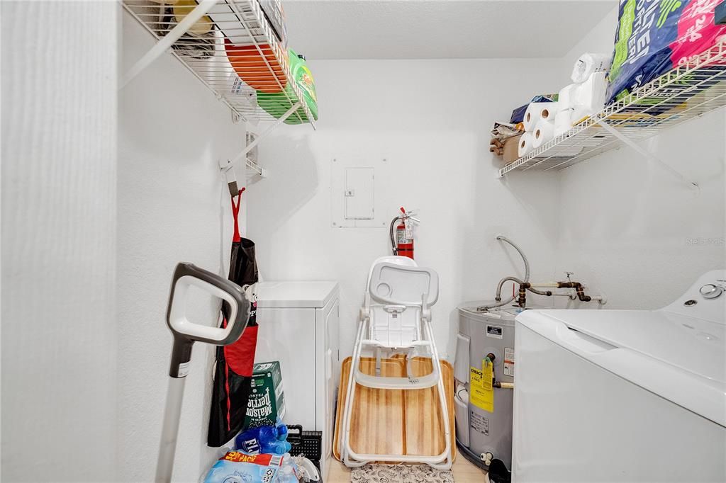 Activo con contrato: $235,000 (2 camas, 2 baños, 1003 Pies cuadrados)