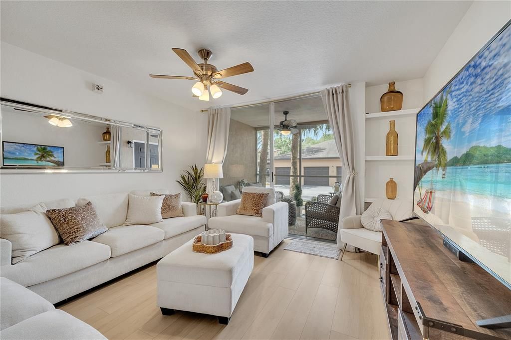 Activo con contrato: $235,000 (2 camas, 2 baños, 1003 Pies cuadrados)