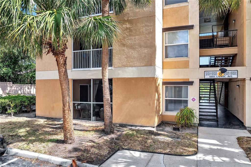 Activo con contrato: $235,000 (2 camas, 2 baños, 1003 Pies cuadrados)