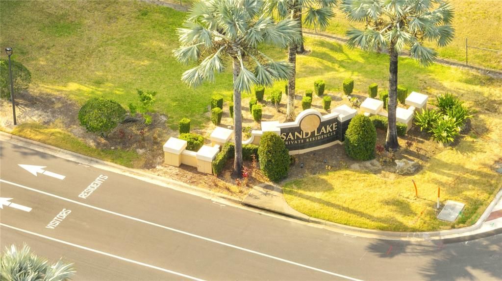 Activo con contrato: $235,000 (2 camas, 2 baños, 1003 Pies cuadrados)