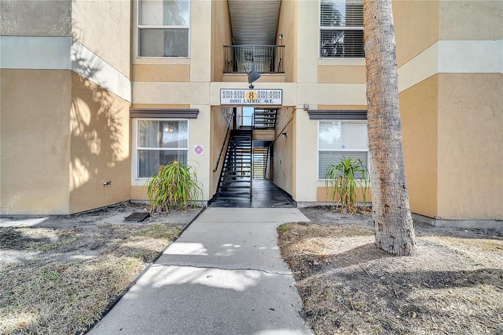 Activo con contrato: $235,000 (2 camas, 2 baños, 1003 Pies cuadrados)