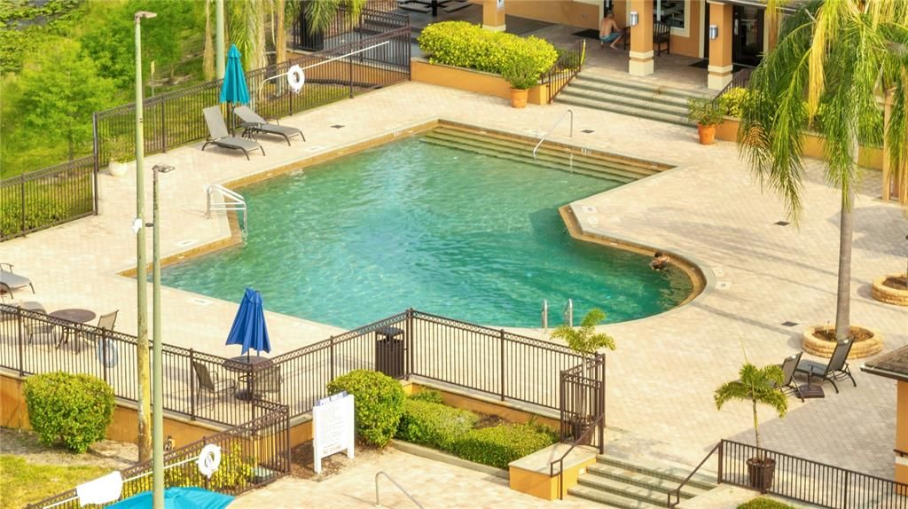 Activo con contrato: $235,000 (2 camas, 2 baños, 1003 Pies cuadrados)