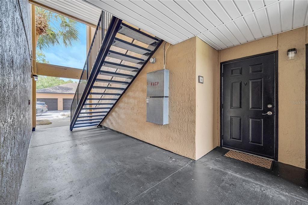 Activo con contrato: $235,000 (2 camas, 2 baños, 1003 Pies cuadrados)