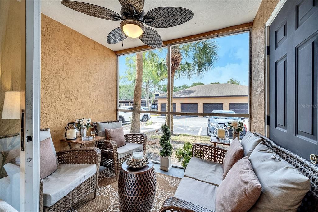 Activo con contrato: $235,000 (2 camas, 2 baños, 1003 Pies cuadrados)