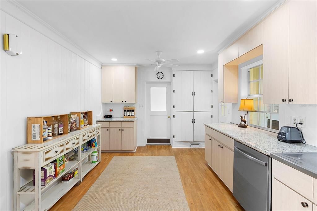 На продажу: $599,900 (3 спален, 3 ванн, 2803 Квадратных фут)