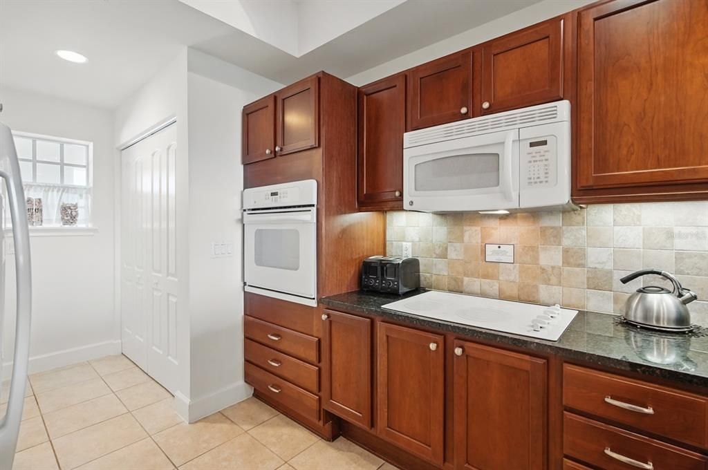 En Venta: $350,000 (2 camas, 2 baños, 1351 Pies cuadrados)