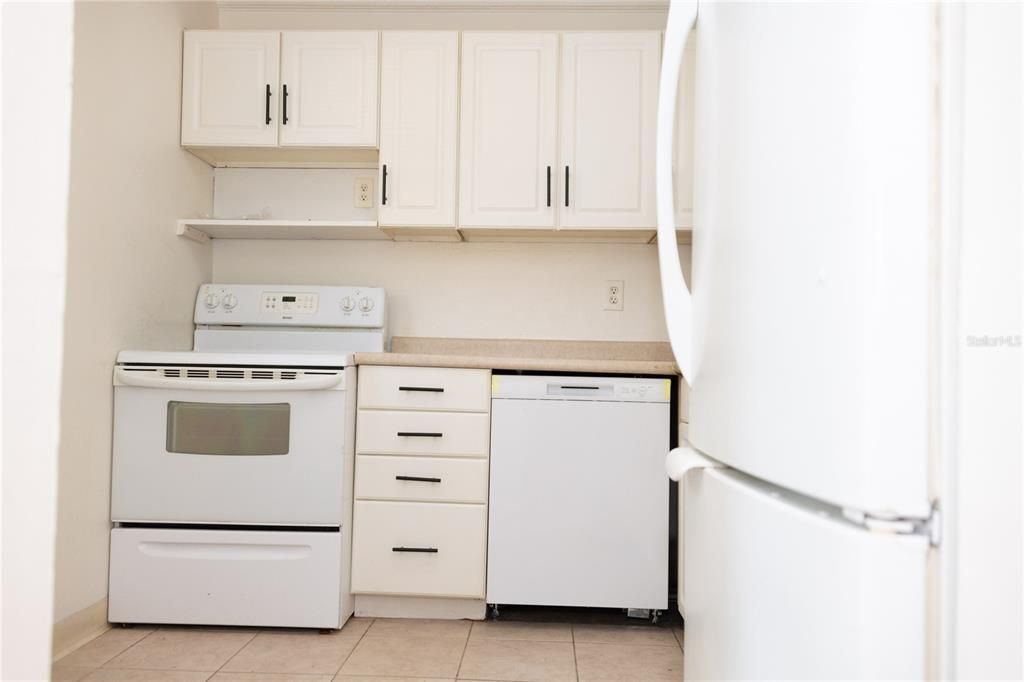 En Venta: $112,000 (2 camas, 2 baños, 975 Pies cuadrados)