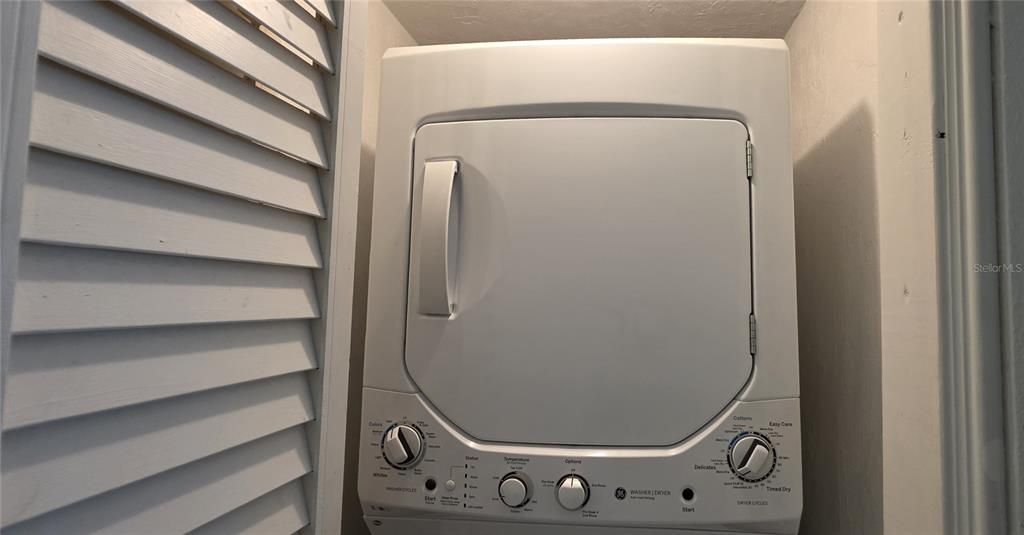 En Venta: $112,000 (2 camas, 2 baños, 975 Pies cuadrados)