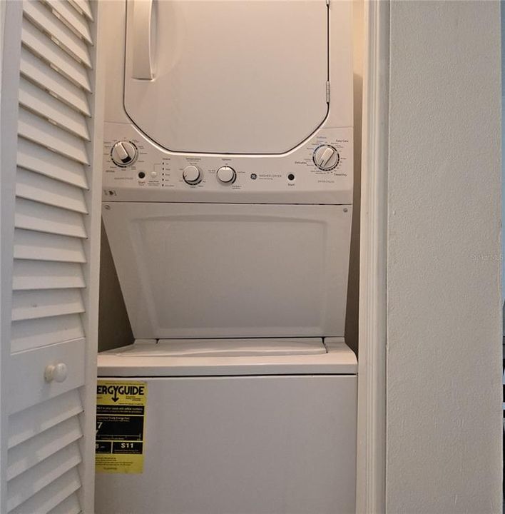 En Venta: $112,000 (2 camas, 2 baños, 975 Pies cuadrados)