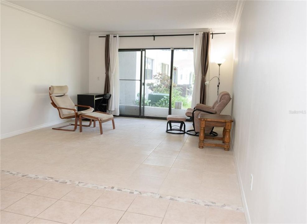 En Venta: $112,000 (2 camas, 2 baños, 975 Pies cuadrados)