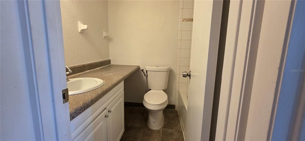 En Venta: $112,000 (2 camas, 2 baños, 975 Pies cuadrados)