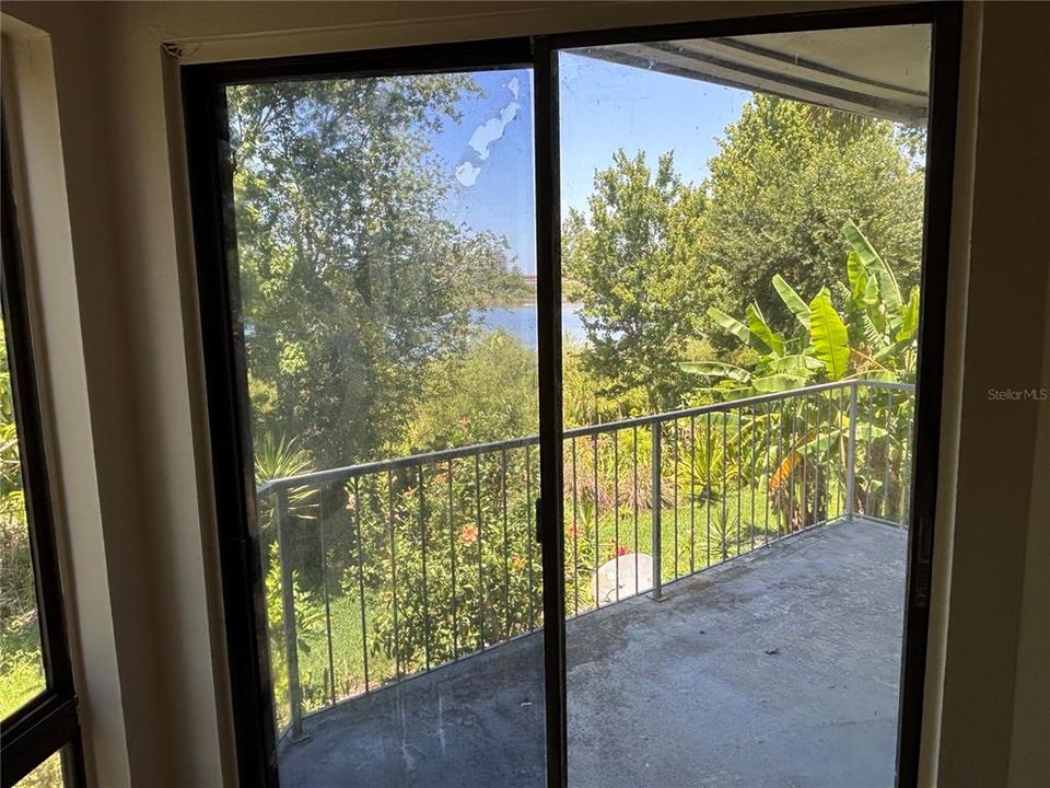 Activo con contrato: $105,000 (2 camas, 2 baños, 976 Pies cuadrados)