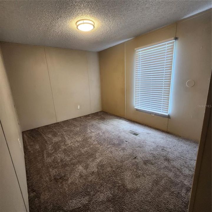 待售: $115,000 (2 贝兹, 2 浴室, 924 平方英尺)