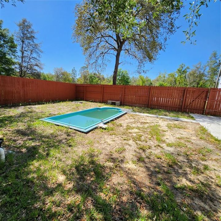 待售: $115,000 (2 贝兹, 2 浴室, 924 平方英尺)