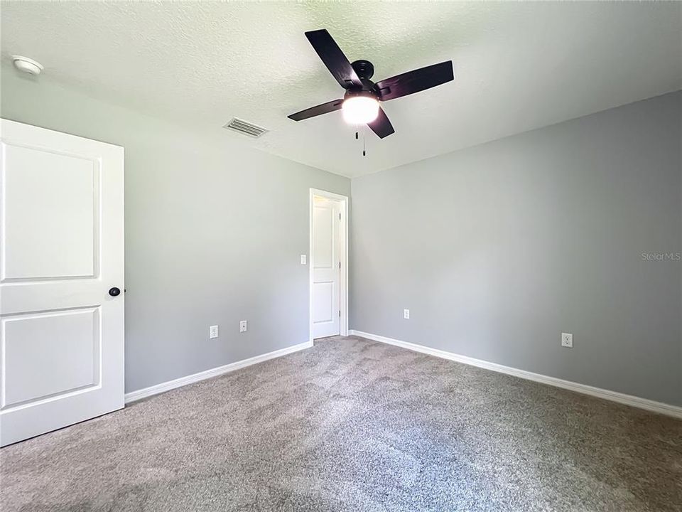 En Venta: $279,900 (3 camas, 2 baños, 1561 Pies cuadrados)