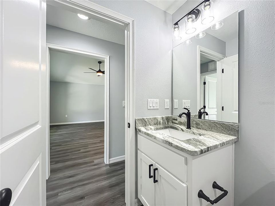 En Venta: $279,900 (3 camas, 2 baños, 1561 Pies cuadrados)