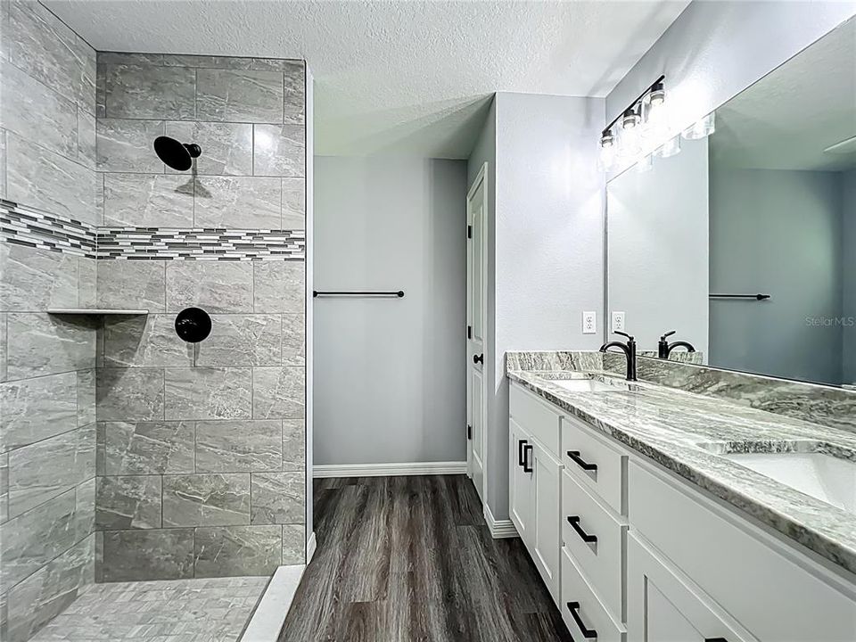 En Venta: $279,900 (3 camas, 2 baños, 1561 Pies cuadrados)