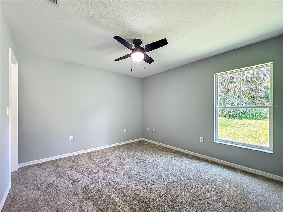 En Venta: $279,900 (3 camas, 2 baños, 1561 Pies cuadrados)