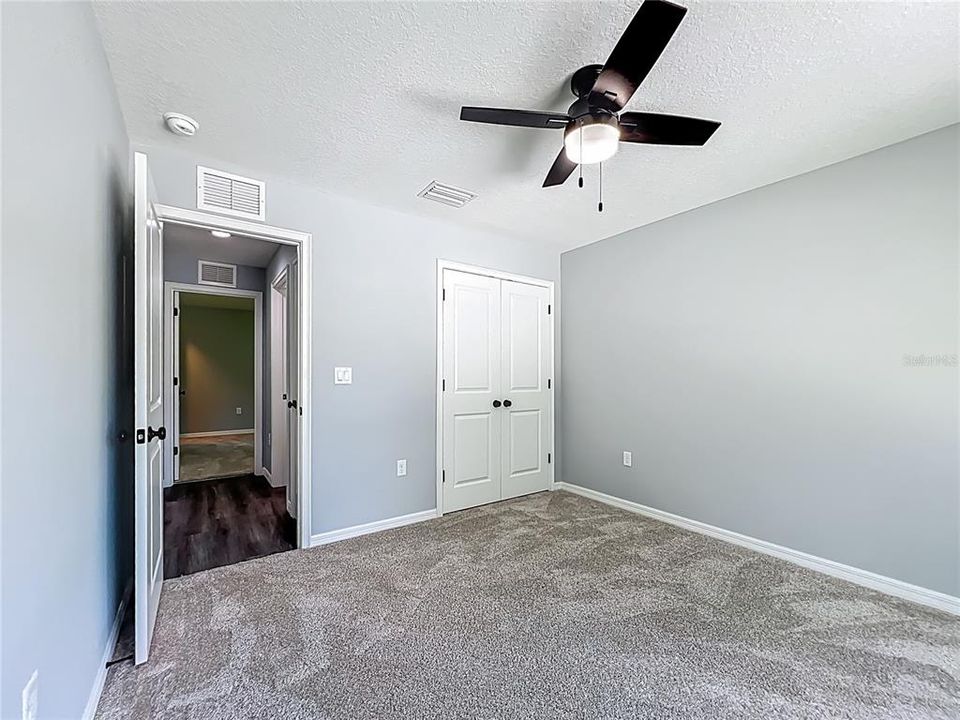 En Venta: $279,900 (3 camas, 2 baños, 1561 Pies cuadrados)