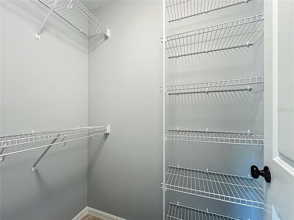 En Venta: $279,900 (3 camas, 2 baños, 1561 Pies cuadrados)