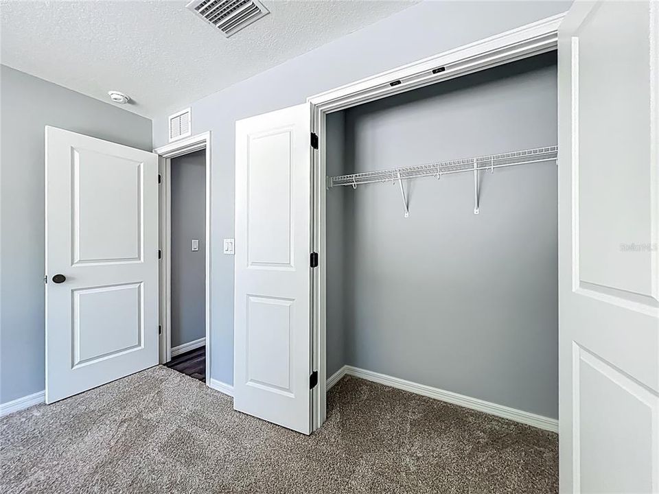 En Venta: $279,900 (3 camas, 2 baños, 1561 Pies cuadrados)