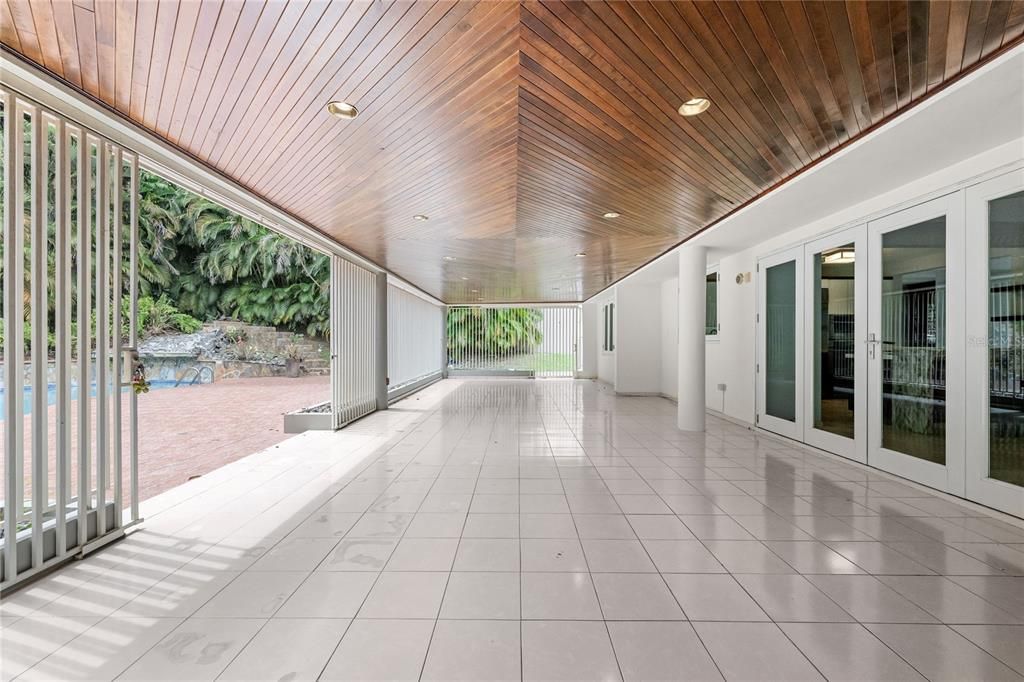 В аренду: $7,000 (5 спален, 5 ванн, 3305 Квадратных фут)