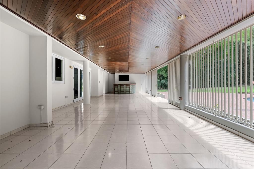 В аренду: $7,000 (5 спален, 5 ванн, 3305 Квадратных фут)