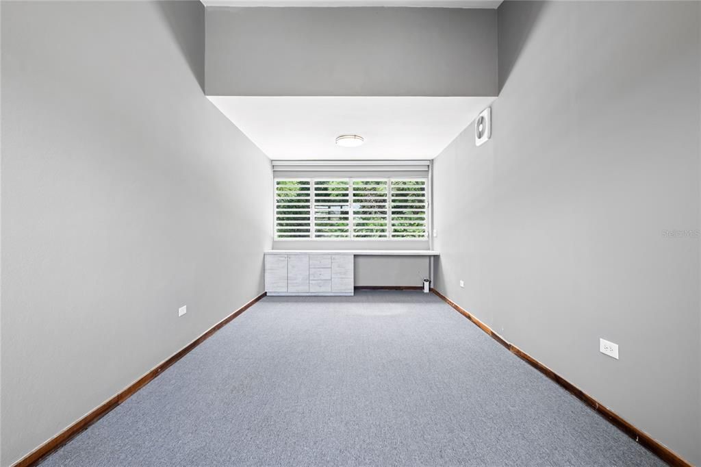 В аренду: $7,000 (5 спален, 5 ванн, 3305 Квадратных фут)