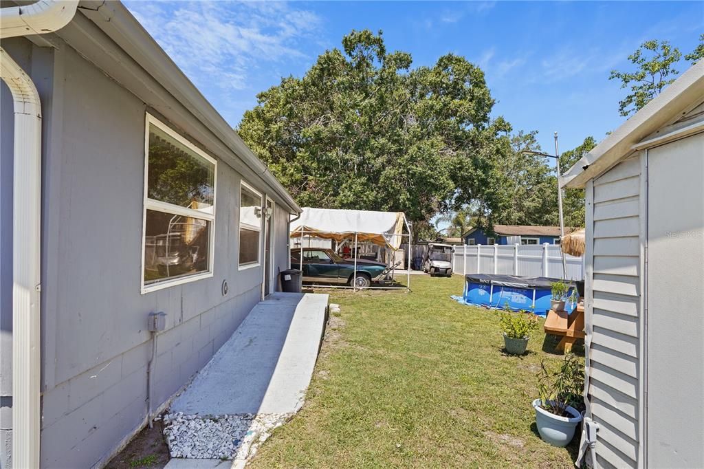 Activo con contrato: $245,000 (3 camas, 2 baños, 1040 Pies cuadrados)