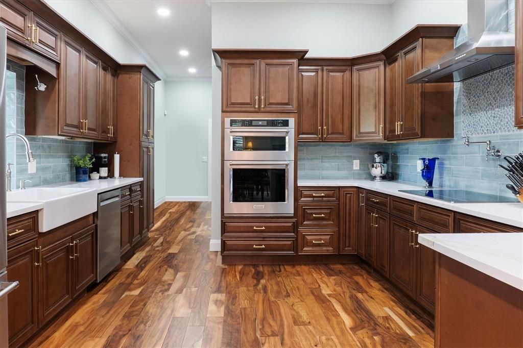 For Sale: $845,000 (3 beds, 2 baths, 2300 Square Feet)