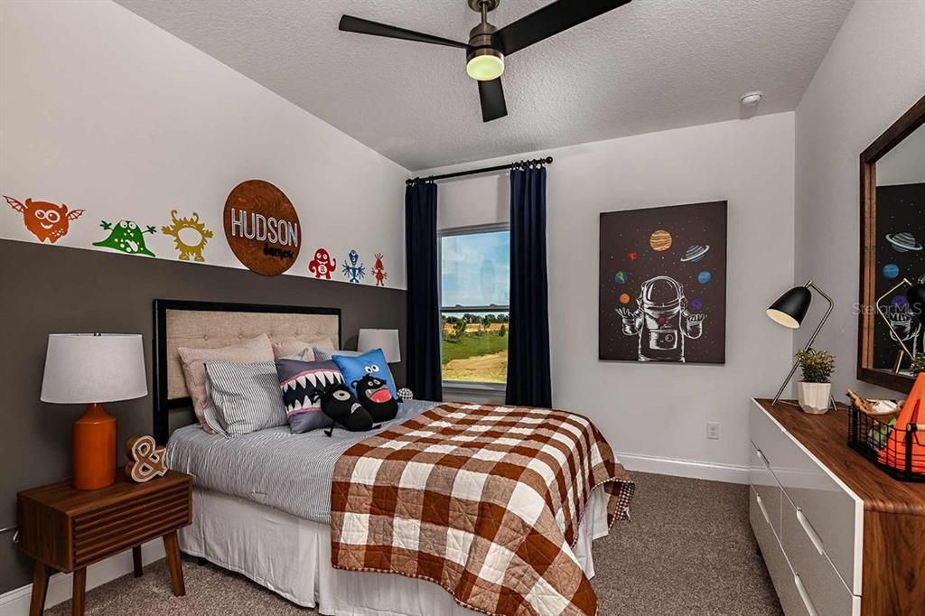 Activo con contrato: $850,000 (4 camas, 3 baños, 3061 Pies cuadrados)